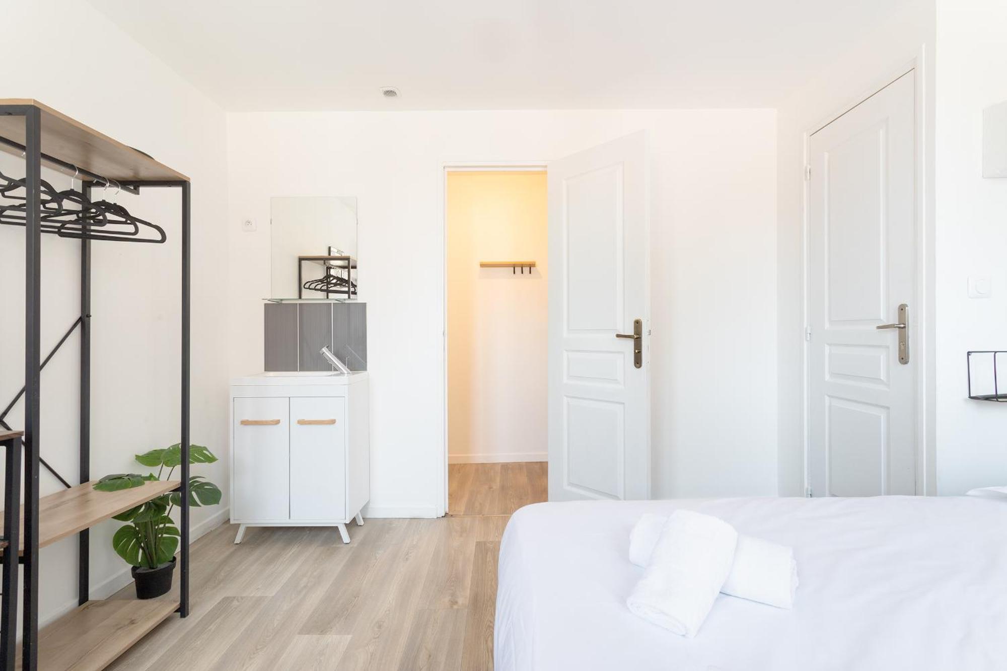 S&K Suite Grande Rue Roubaix - Chambre Spacieuse Et Sdb Privee - Netflix Et Cuisine Dış mekan fotoğraf